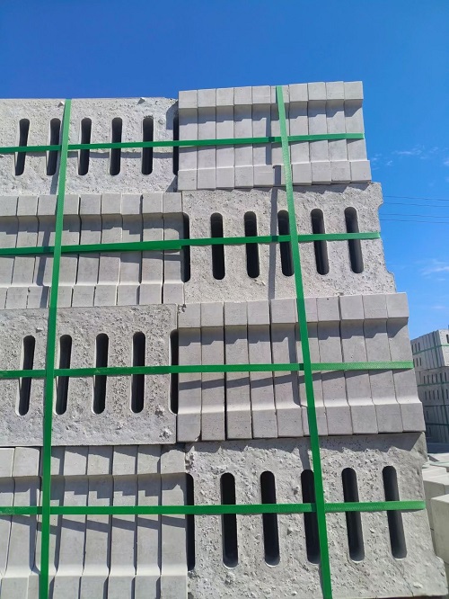 水泥井蓋模具，井蓋生產(chǎn)，模具制作，市政建設(shè)，水泥井蓋